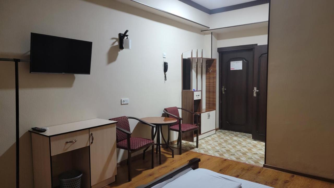 Mufarshox Hotell Buchara Exteriör bild
